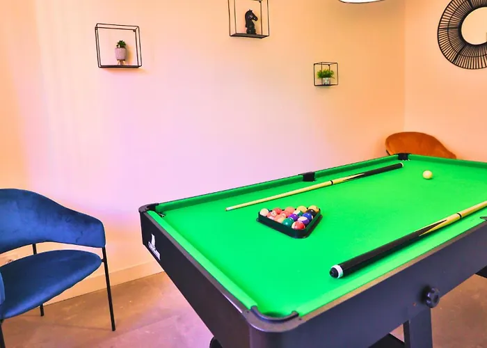 Ideal Pour Professionnels & Familles - Travail & Loisirs - Borne Arcade - Billard - Jeux Video - Wi-Fi Fibre - Netflix & Disney Plus - Experience Unique - Jeu Bonus Offert !