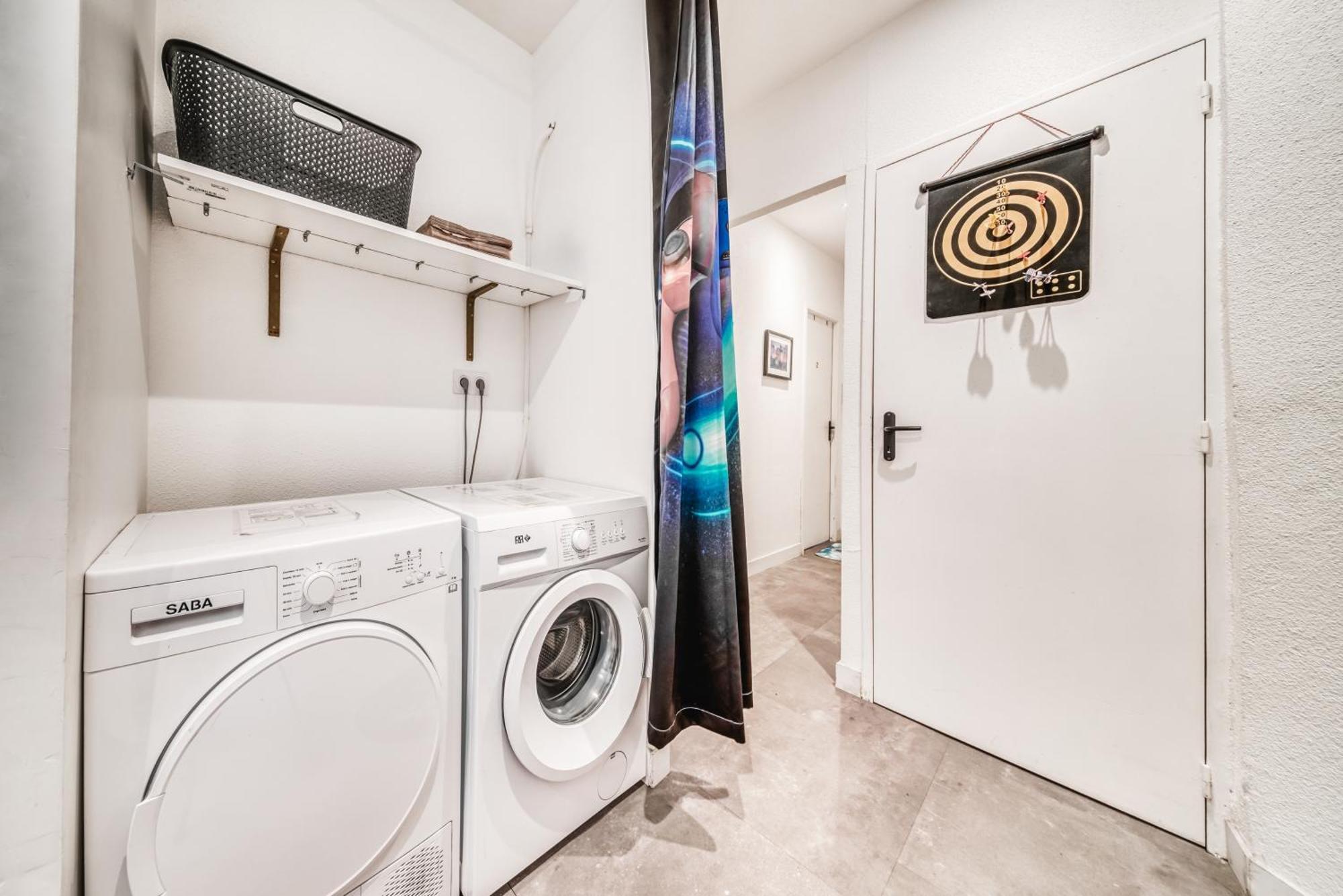 L'aventure: Gaming Haven With Arcade, Billiards & Family-friendly Amenities *